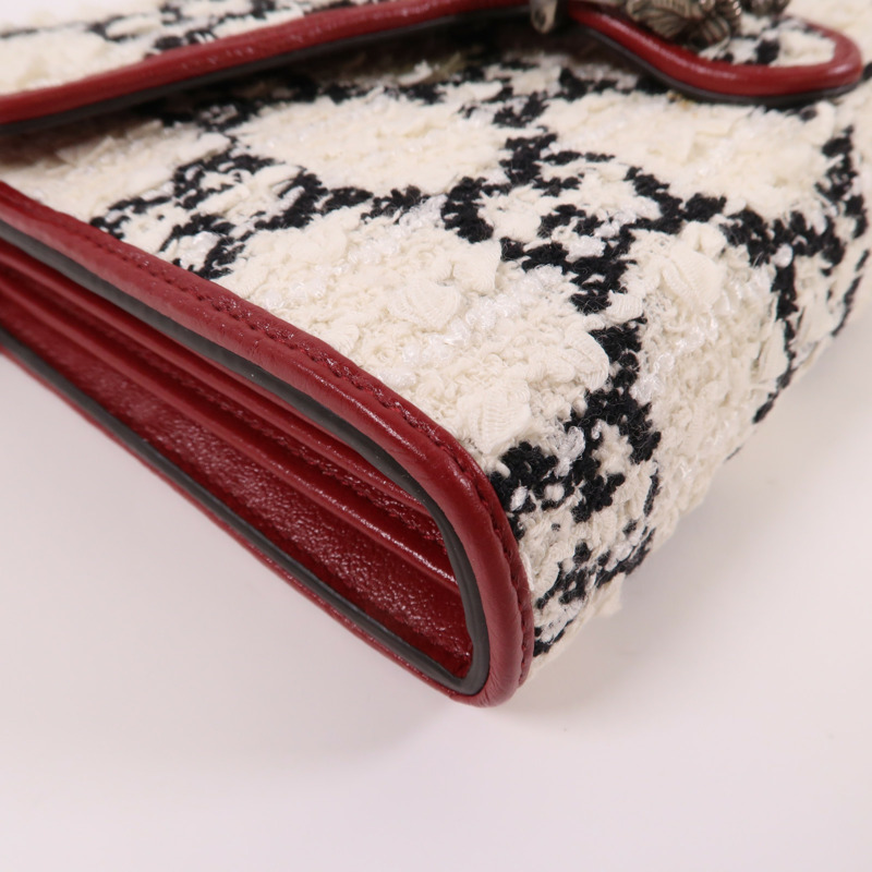 GUCCI 軟呢GG Supreme Wallet On Chain銀扣鏈帶肩背袋白色/紅色-4