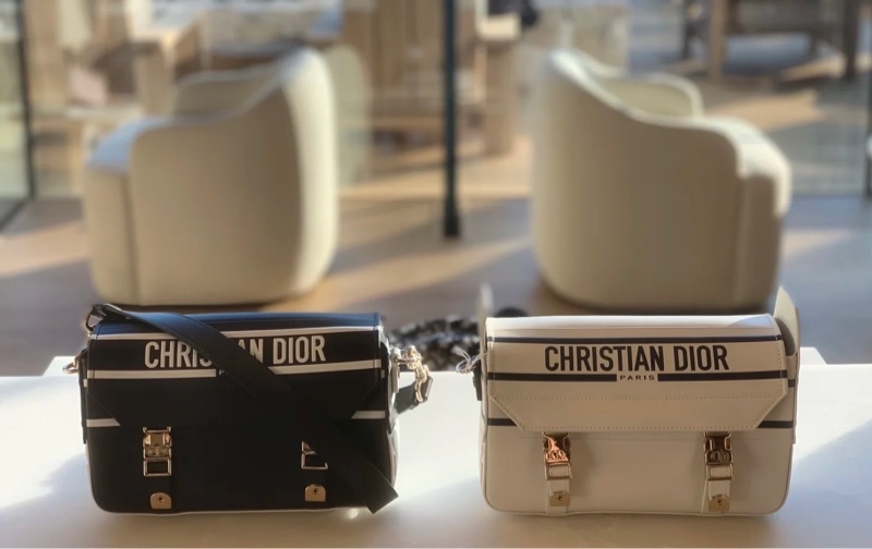 Dior Diorcamp 近全新小號白金熊貓配色郵差包小書包-12