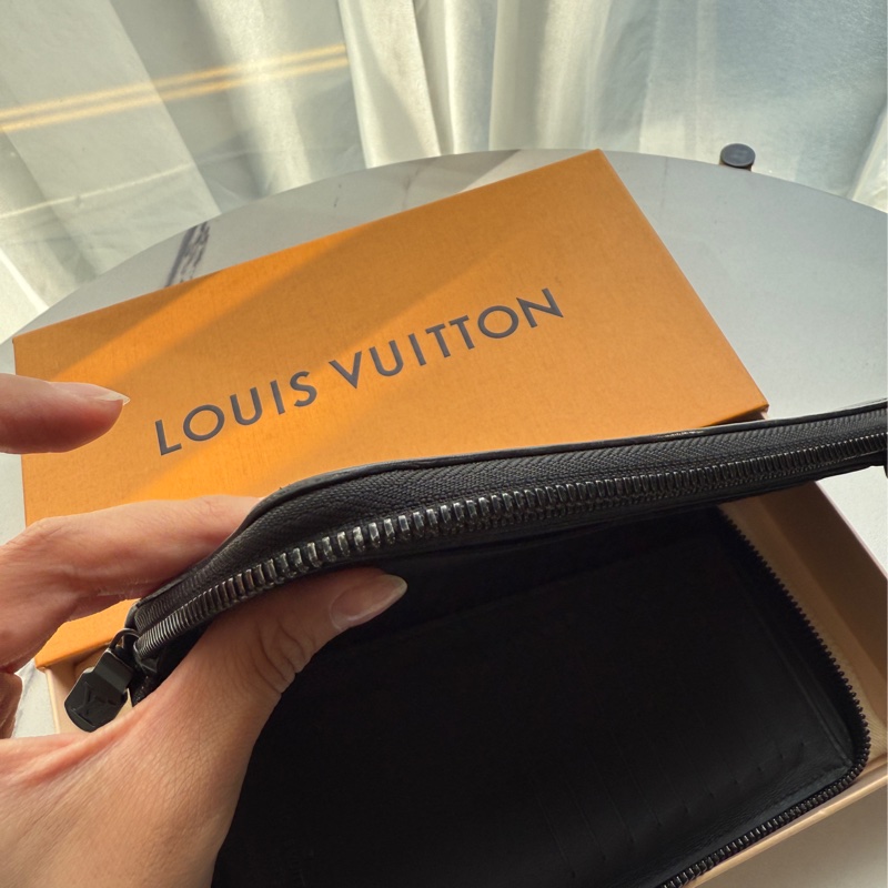 lv,男生長夾全皮革-17