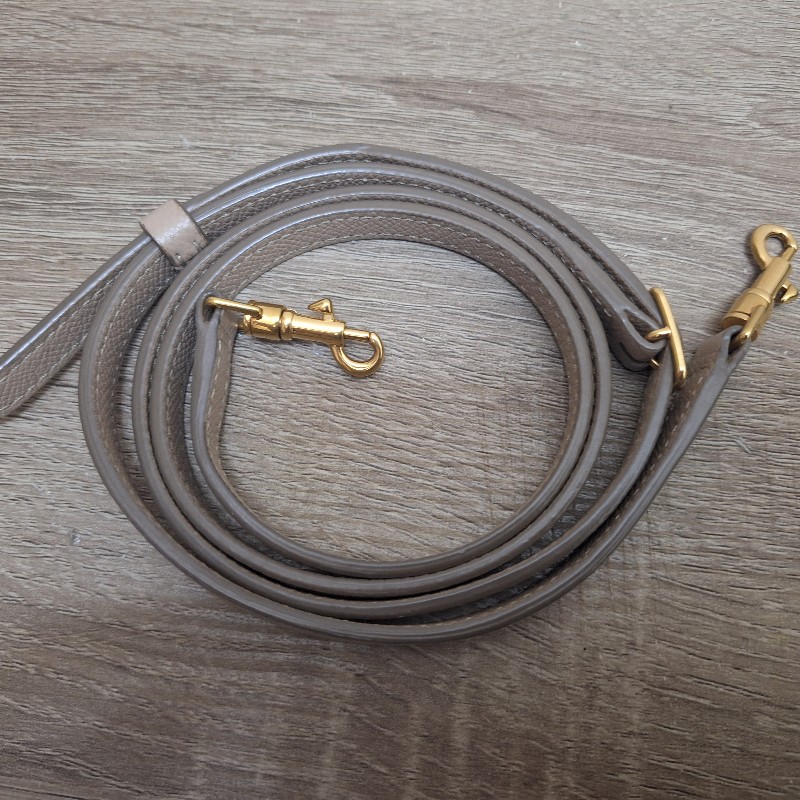 Celine pico belt bag 奶茶灰 鯰魚包-25