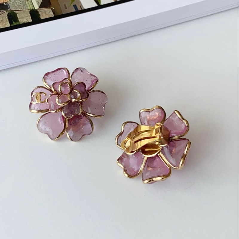 CHANEL vintage 櫻花粉琉璃耳夾-3