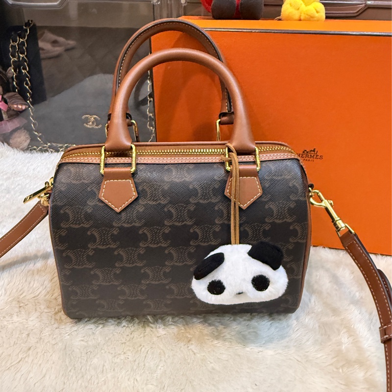 新款的✨ CELINE波士頓包🤎小號  焦糖色 金棕色 斜背包-38