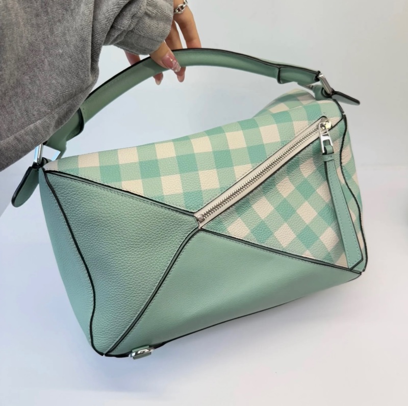 Loewe 粉藍色中號puzzle 斜背包-1
