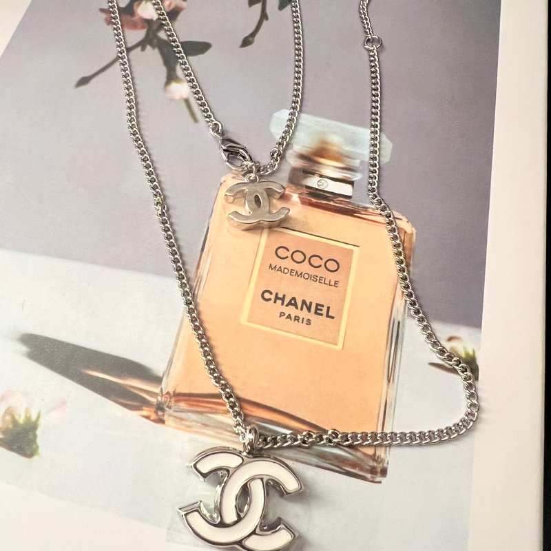 ➗ Chanel 25S白色珐琅雙C項鏈-3