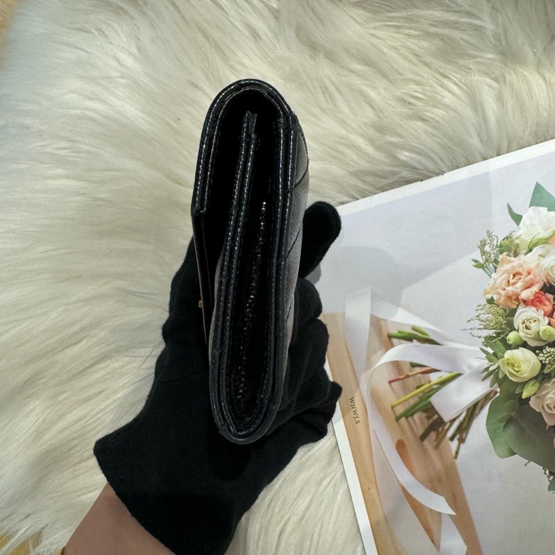 YSL 魚子醬壓紋牛皮短夾卡包-7