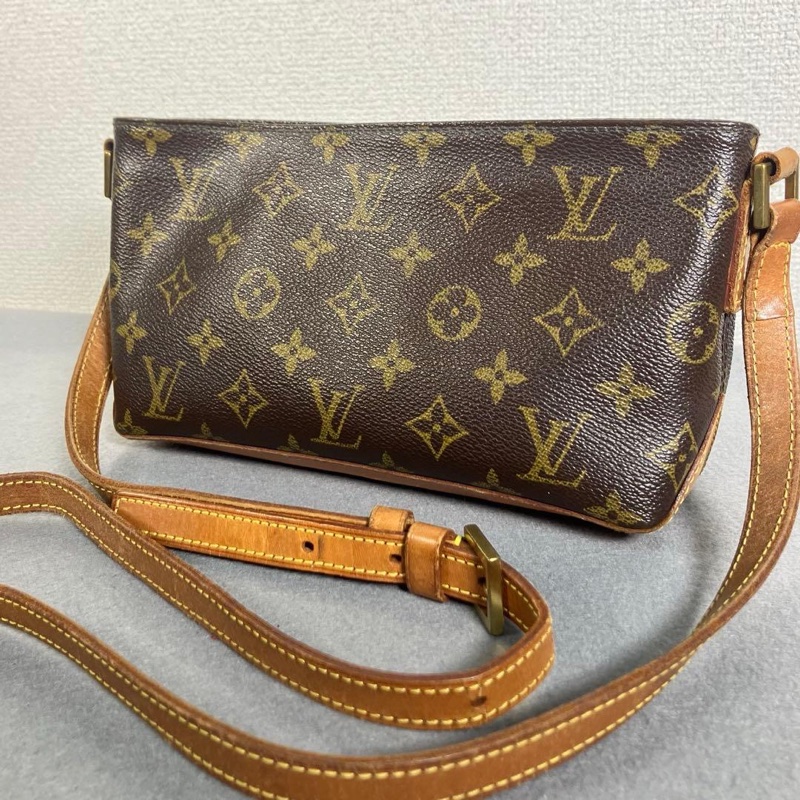 💝FuFu.Style ⟡.·* LV 小船包斜背包側背包-10