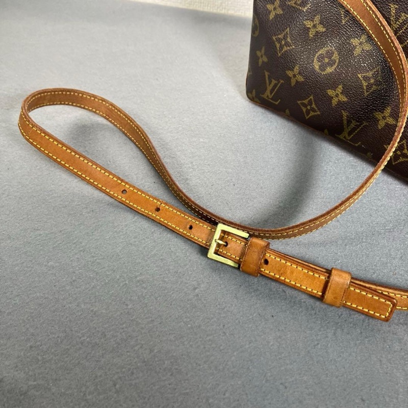 💝FuFu.Style ⟡.·* LV 小船包斜背包側背包-25