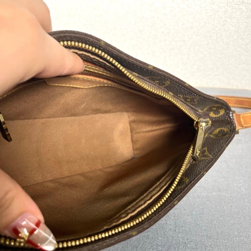 💝FuFu.Style ⟡.·* LV 小船包斜背包側背包-39