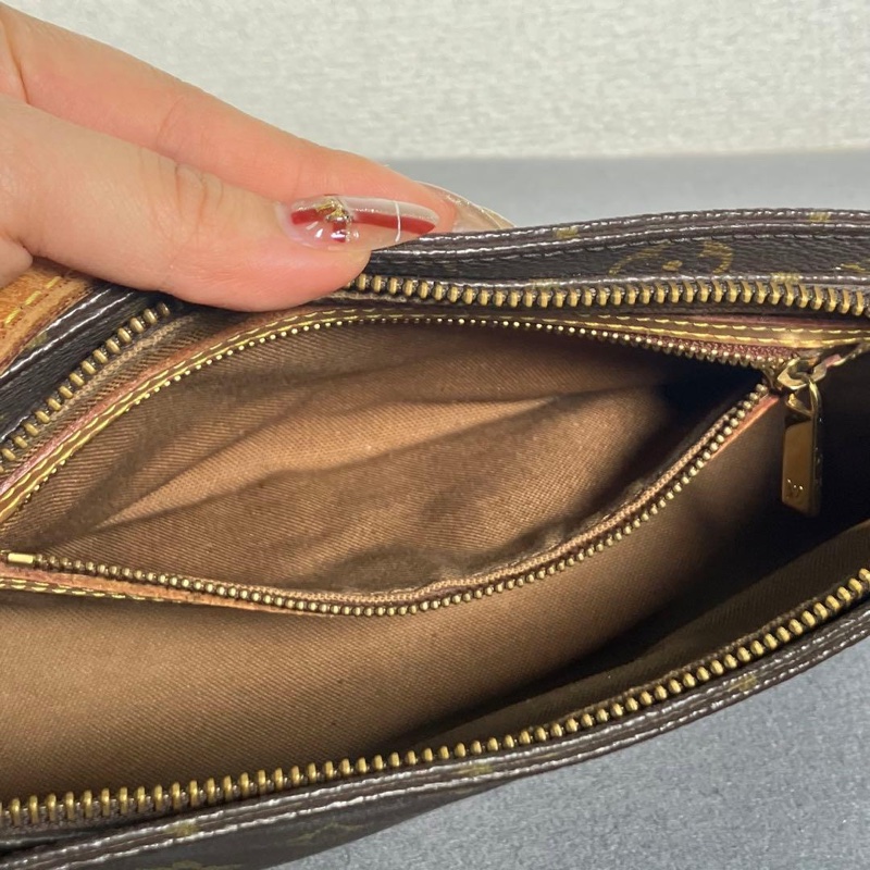 💝FuFu.Style ⟡.·* LV 小船包斜背包側背包-40