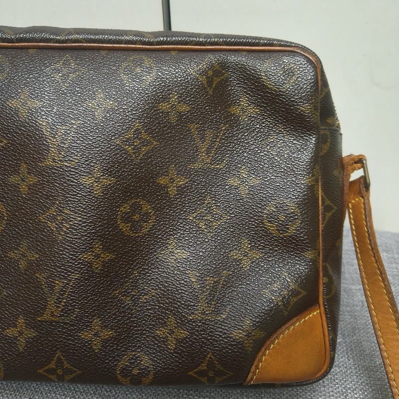 ‼️老娘最大🫅‼️通通降價再送好禮至5/11🎁㊣✨Louis Vuitton✨路易威登 LV 經典 老花 航空包 記者包 相機包 肩背包 斜背包/二手精品/二手包/保證正品🌳二手樹屋🌳-27