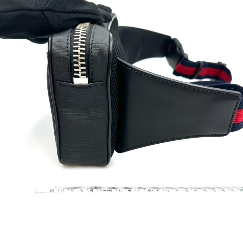 【美收精品】GUCCI 黑色PVC腰包拉鍊GG紋胸包 A-845【隔月月中將轉賣至日本 上架期限30天】-12