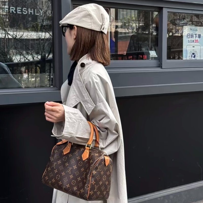 LOUIS VUITTON Speedy 25-8