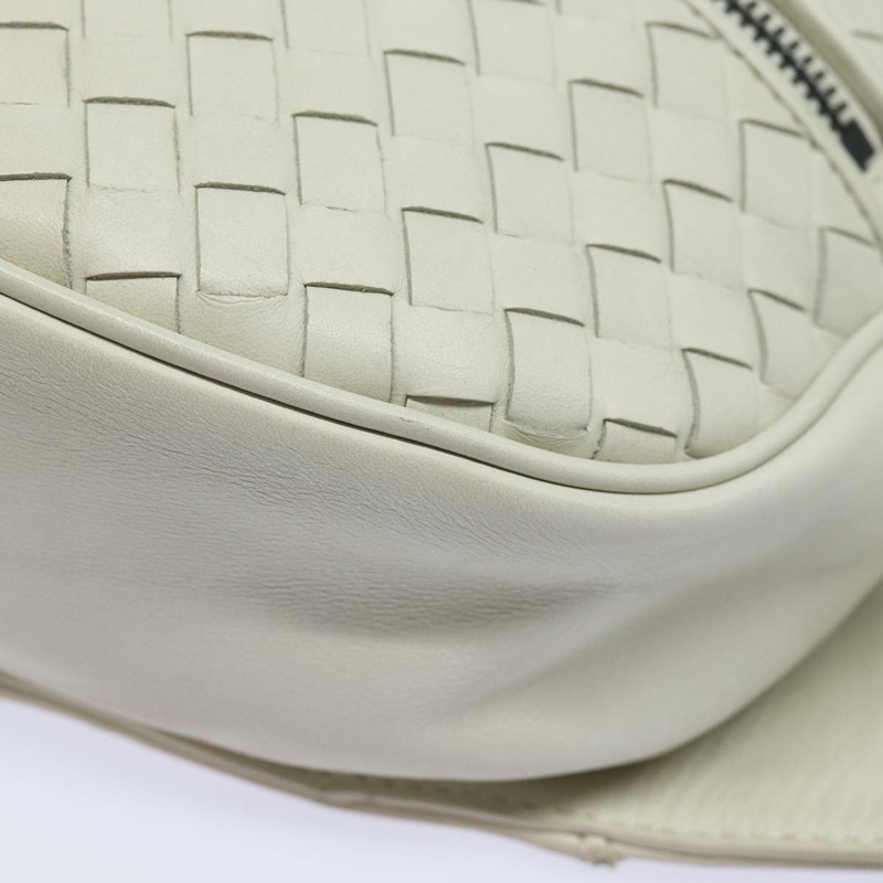 【日本直送】BOTTEGA VENETA INTRECCIATO 身體包皮革白色正品 mr354-13