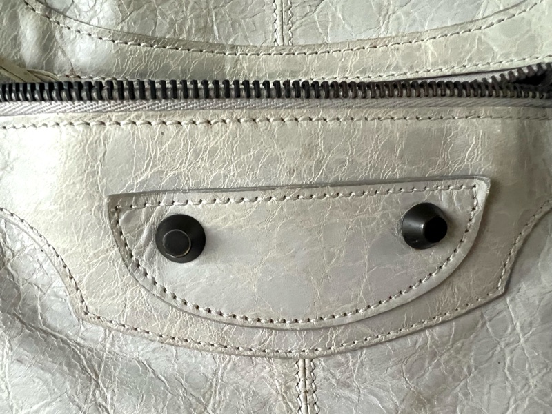 Balenciaga 經典小羊皮中款Work City小黑扣機車包雲灰色-4