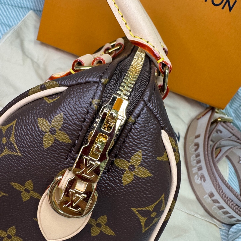LOUIS VUITTON 全新全配Speedy 20奶茶色背帶-3