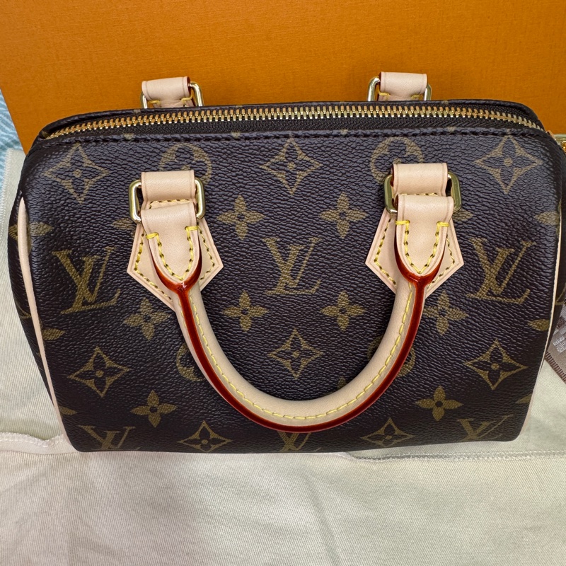LOUIS VUITTON 全新全配Speedy 20奶茶色背帶-8