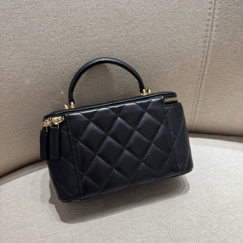 CHANEL 黑色手柄長盒子-1