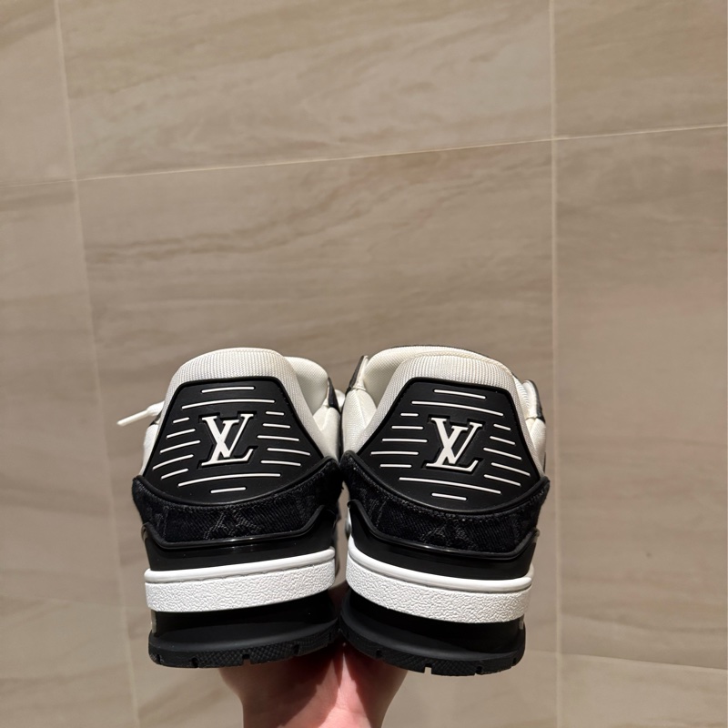LV trainer 牛仔黑白-5