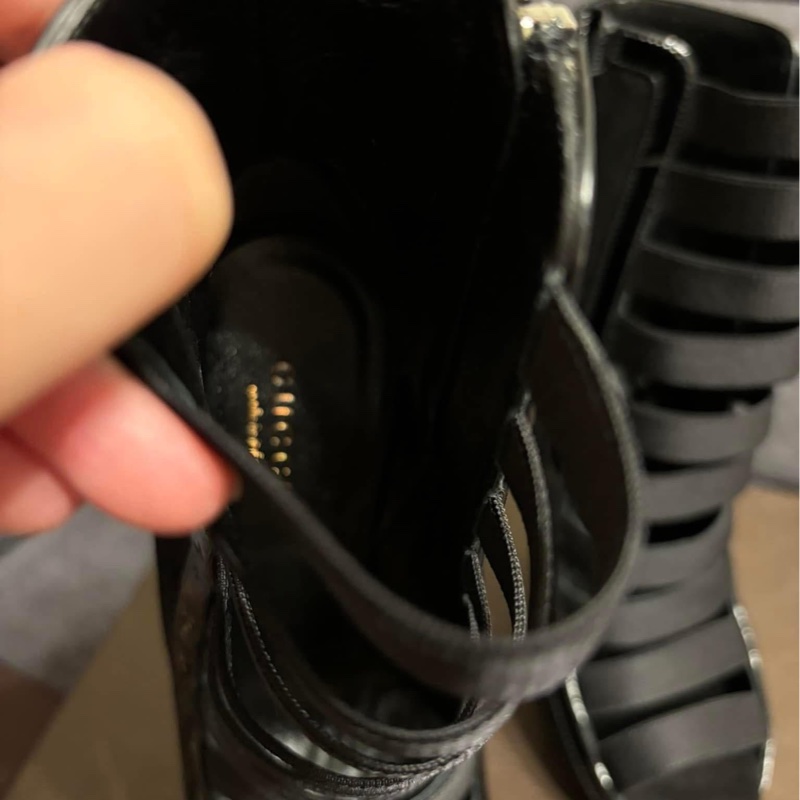 Gucci簍空高跟鞋-9
