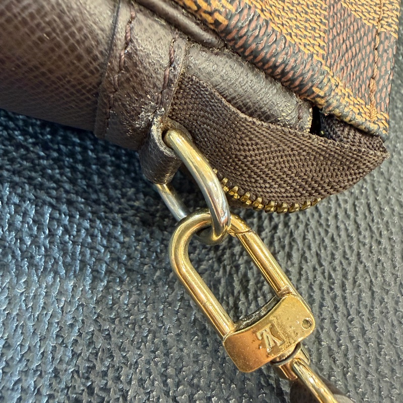 LV N51982 咖格棋盤格紋 拉鍊包晚宴包隨身包化妝包手提包夜店包-21