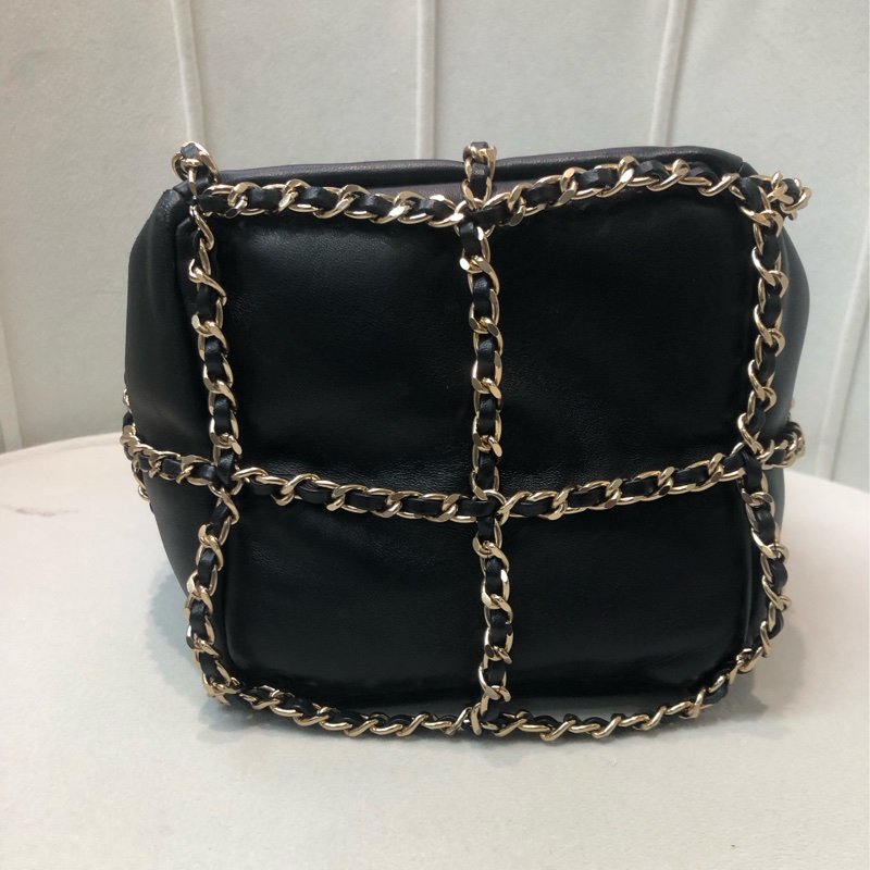 Chanel 金球羊皮鏈條水桶包 I248WH-3