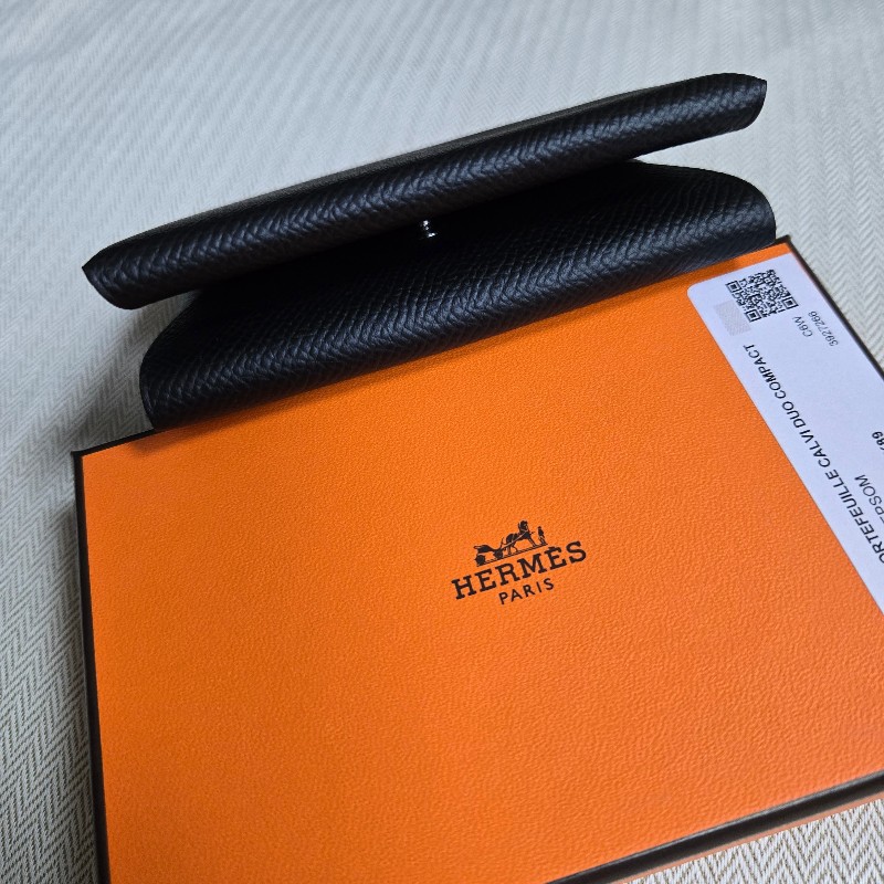 全新 HERMÈS 愛馬仕 Calvi Duo 卡夾 黑色-3