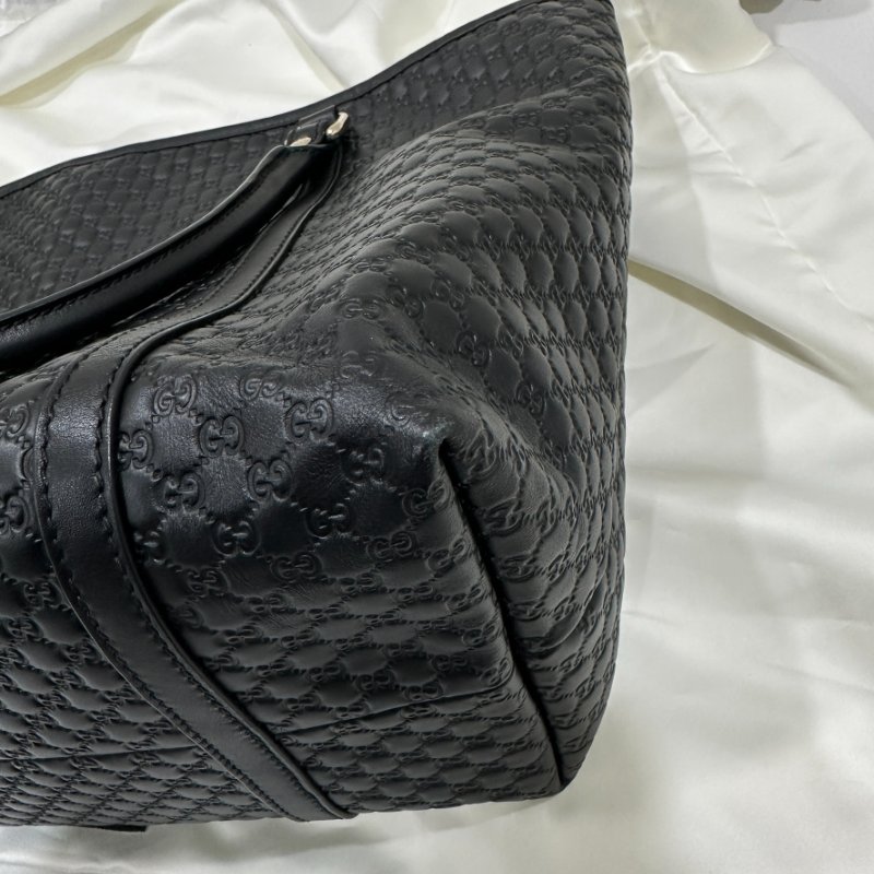GUCCI黑全皮滿版壓紋托特包-9