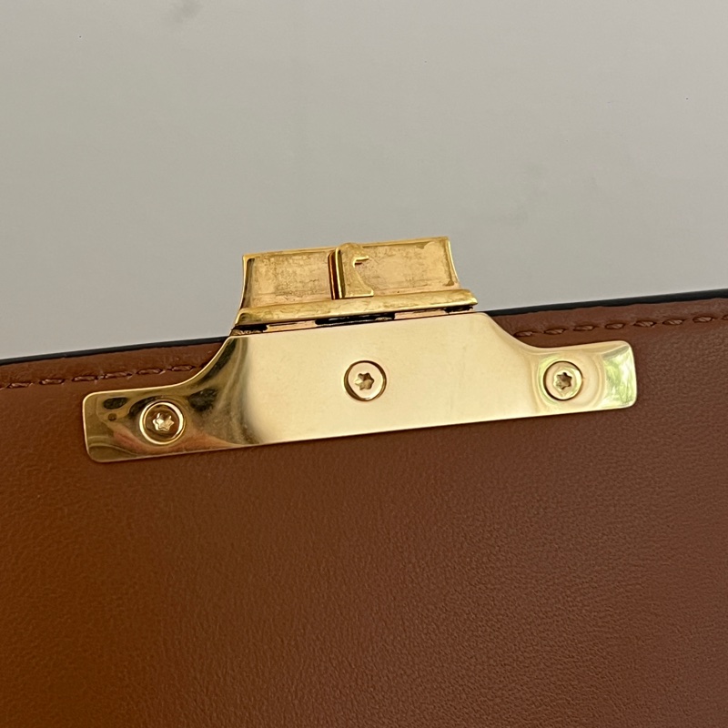 Celine 焦糖色 CLASSIQUE TRIOMPHE手袋 中號 triomphe medium-21