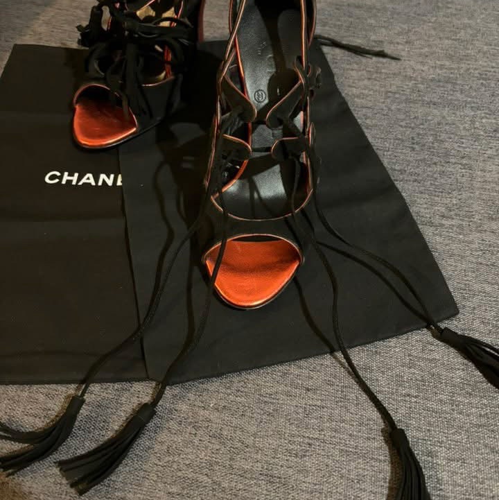 Chanel簍空高跟鞋 未使用-15