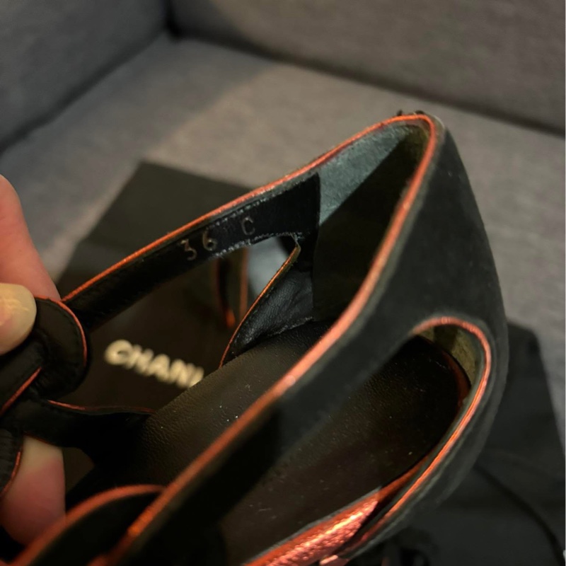 Chanel簍空高跟鞋 未使用-18