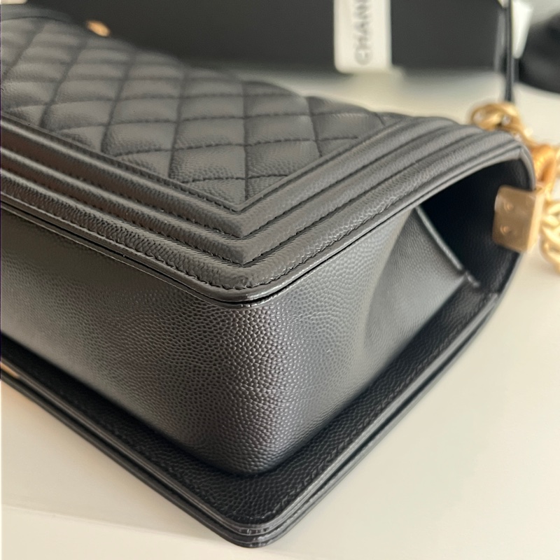 「未使用 晶片款」 Chanel boy25 Leboy 荔枝皮 荔枝牛皮 金釦 黑金-14
