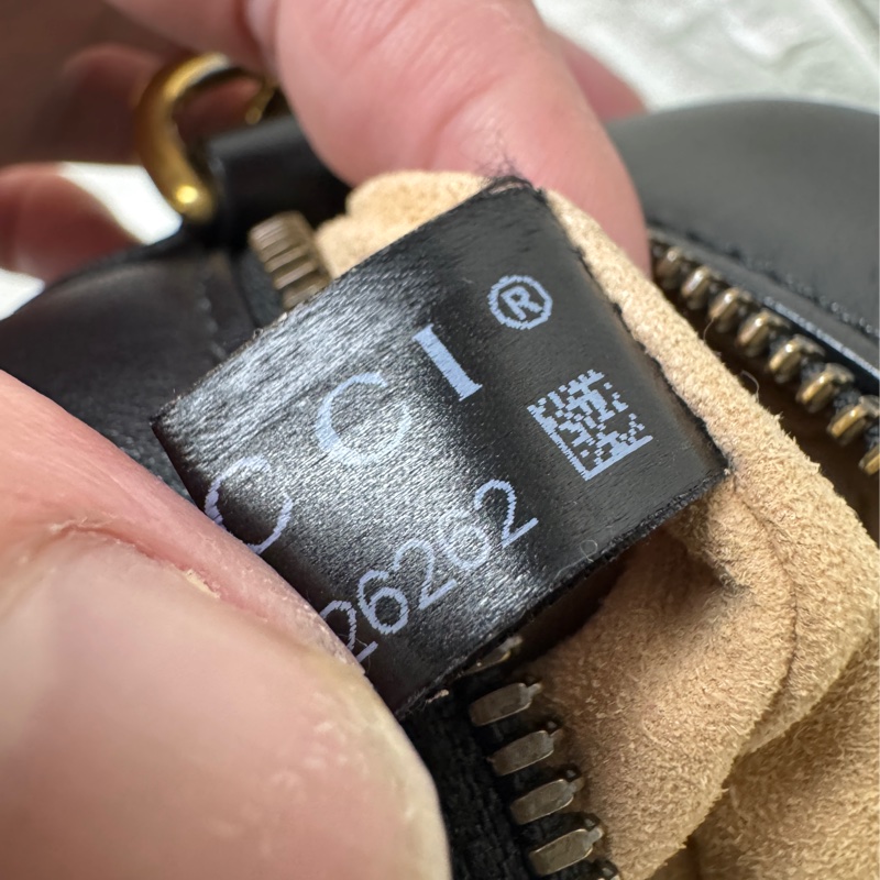 GUCCI黑全皮山形紋馬夢相機24cm-21