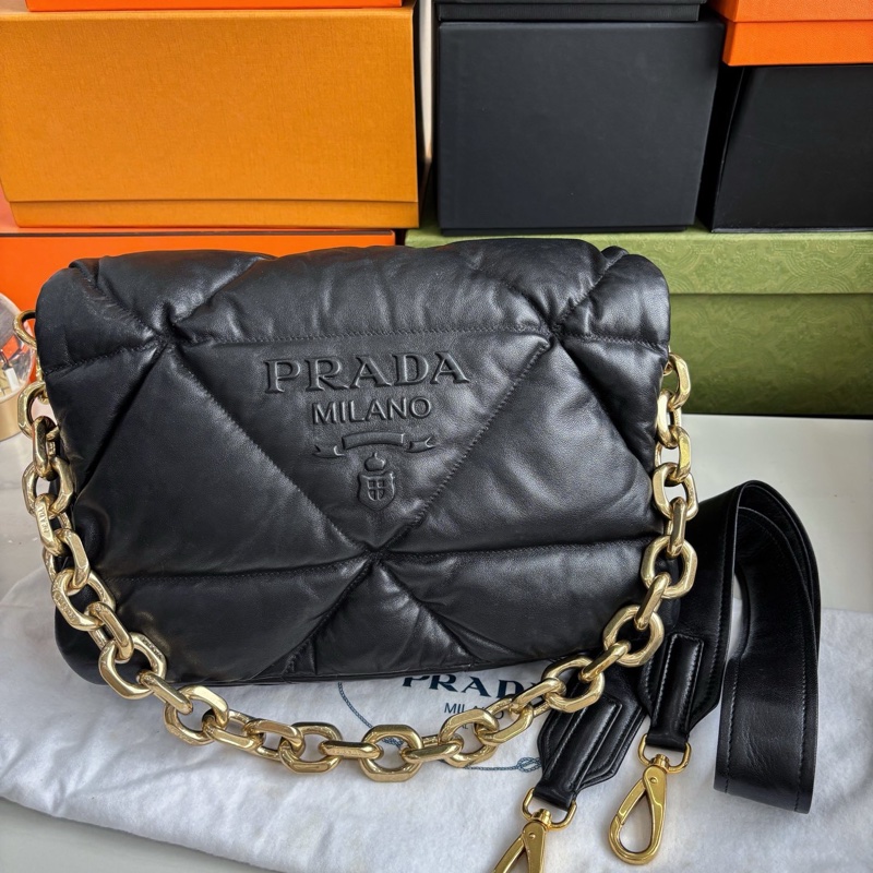 【近新閒置品】Prada 黑金泡芙雲朵包空氣包鏈條包經典三角-0