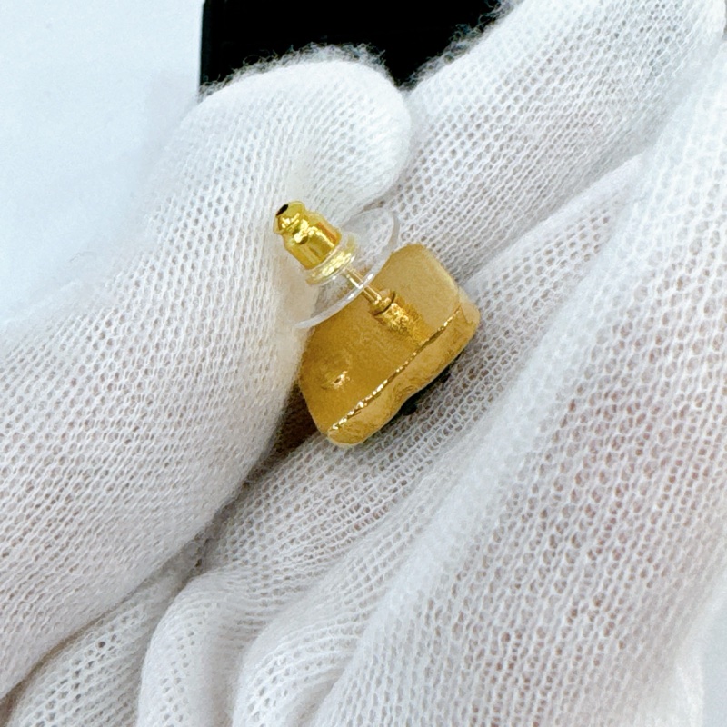 🧚🏻♀️莉亞精品♡Chanel 黑金方塊耳針 全新🧚🏻♀️-3