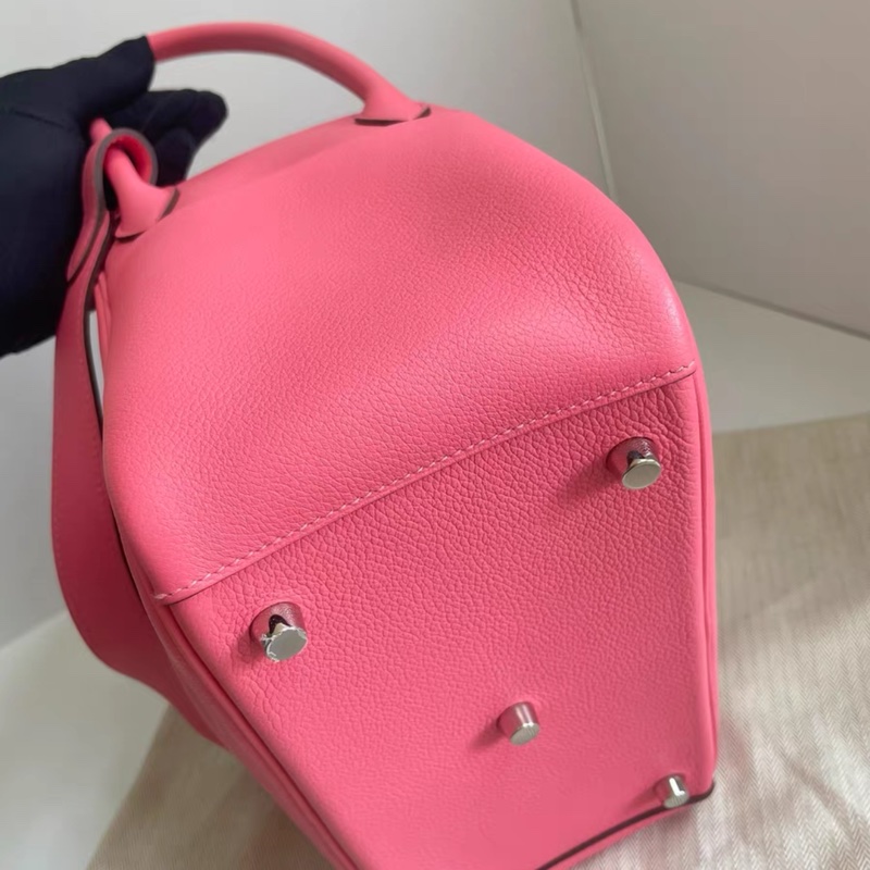 💓🎠 Hermes愛馬仕Lindy26唇膏粉銀扣,A刻99新原始品,,粉粉嫩嫩很有活力 很顯年輕-3