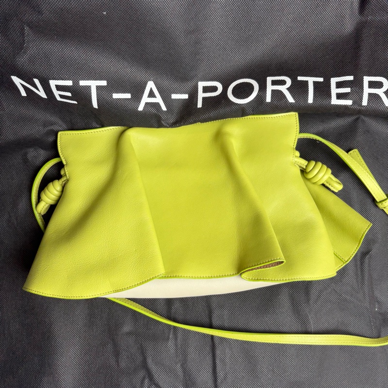 Loewe flamenco petal bag mini 小牛皮 青柚綠色 花瓣包-3
