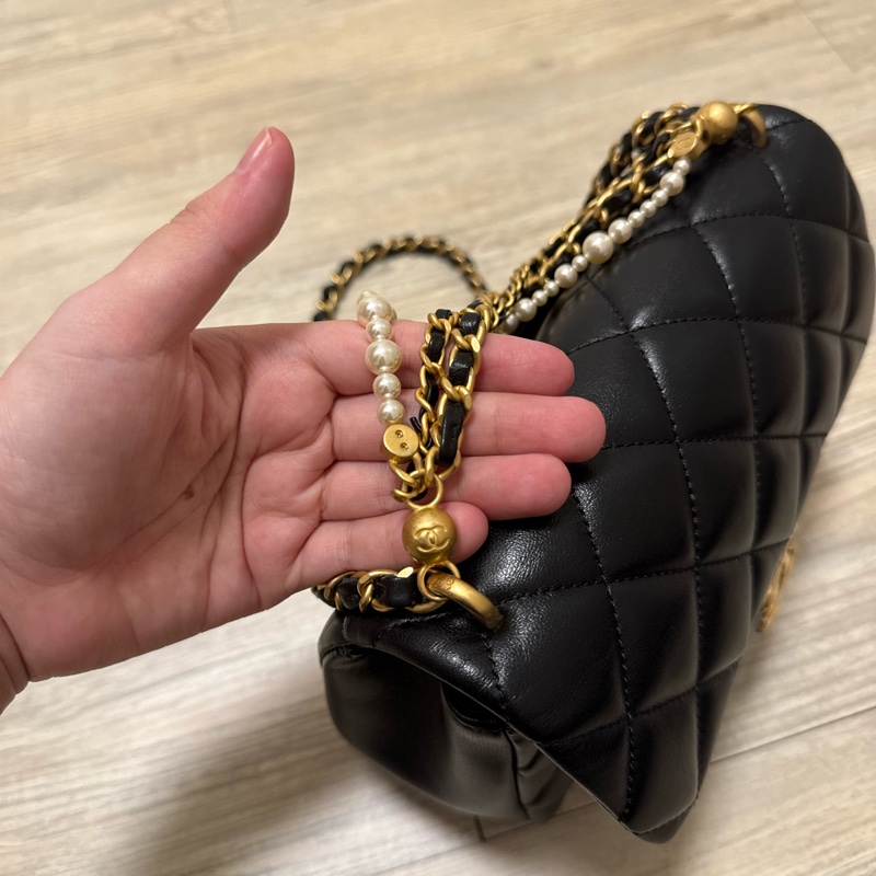 Chanel 24P 黑色珍珠方胖-9