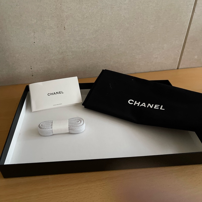 Chanel 經典燙金小白鞋-2