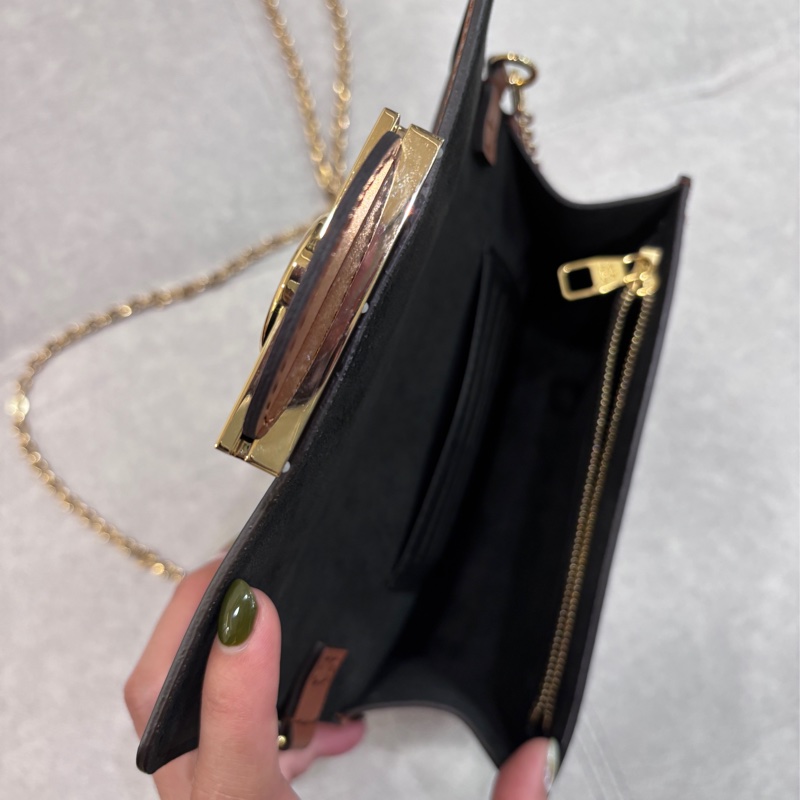 LV Dauphine 鏈帶錢包-8