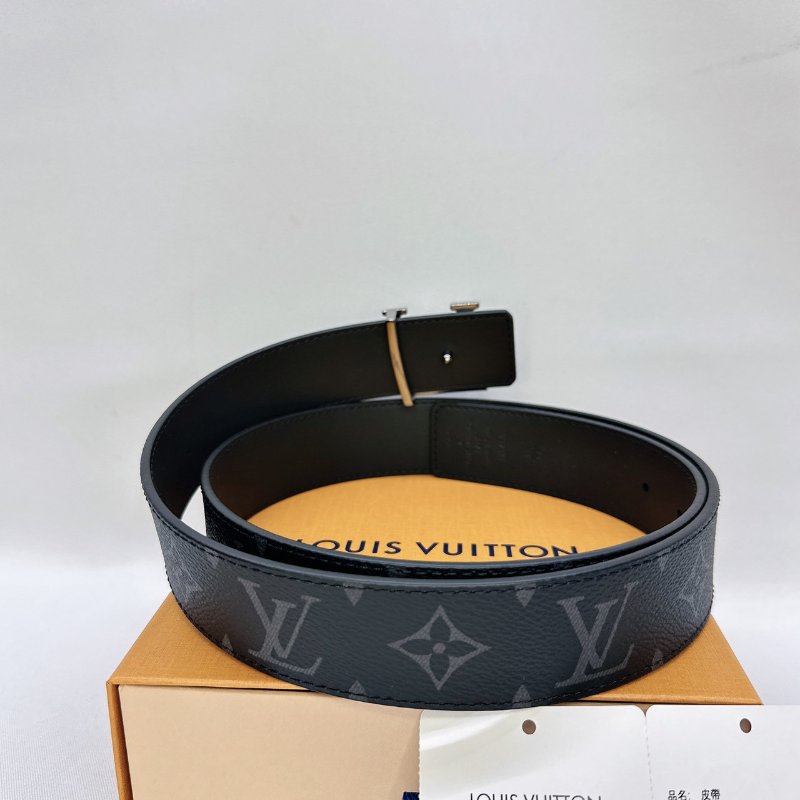 LV 全新Initiales黑老花皮帶-1