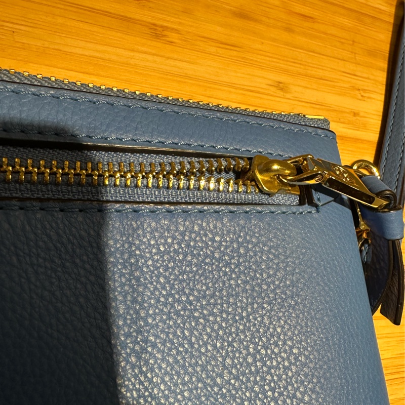 TORY BURCH 藍色皮革手拿包-7