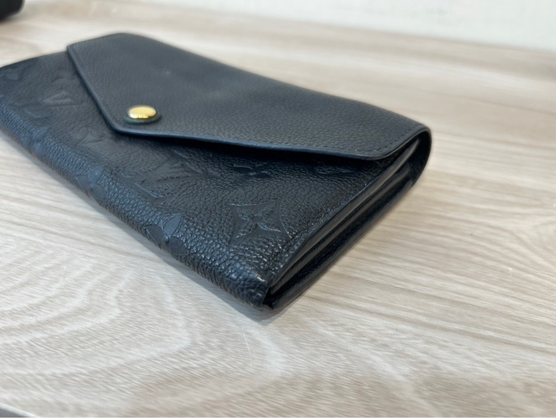 LV黑牛皮壓紋SARAH下蓋式信封長夾M61182-16