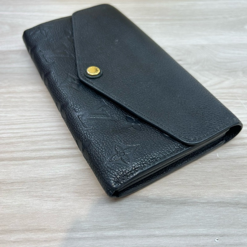 LV黑牛皮壓紋SARAH下蓋式信封長夾M61182-22