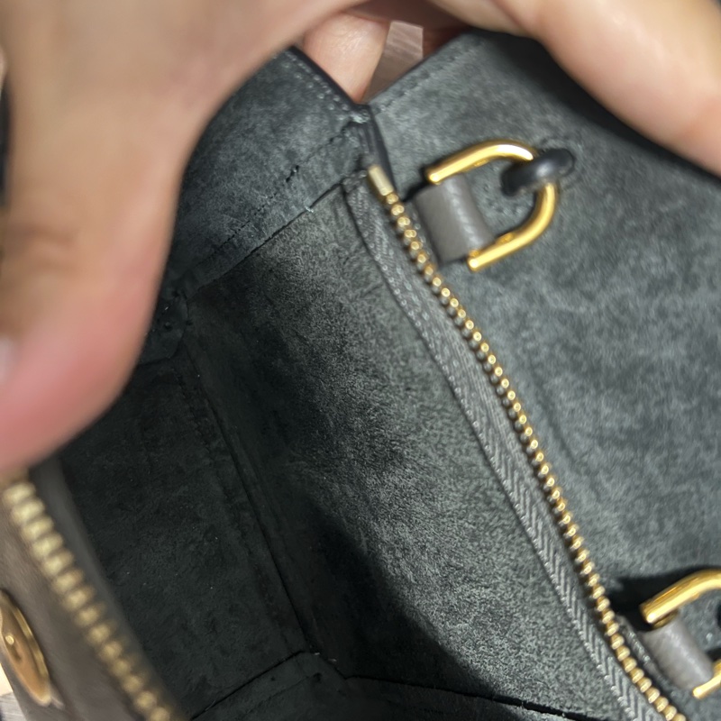 全新CELINE Pico Belt Bag 灰 鯰魚包-5