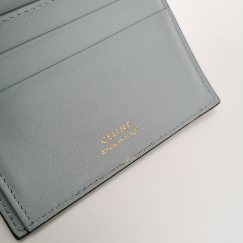 Celine粗用不心疼【Celine 牛皮純色荔枝紋金字Logo按扣翻蓋短夾】-23