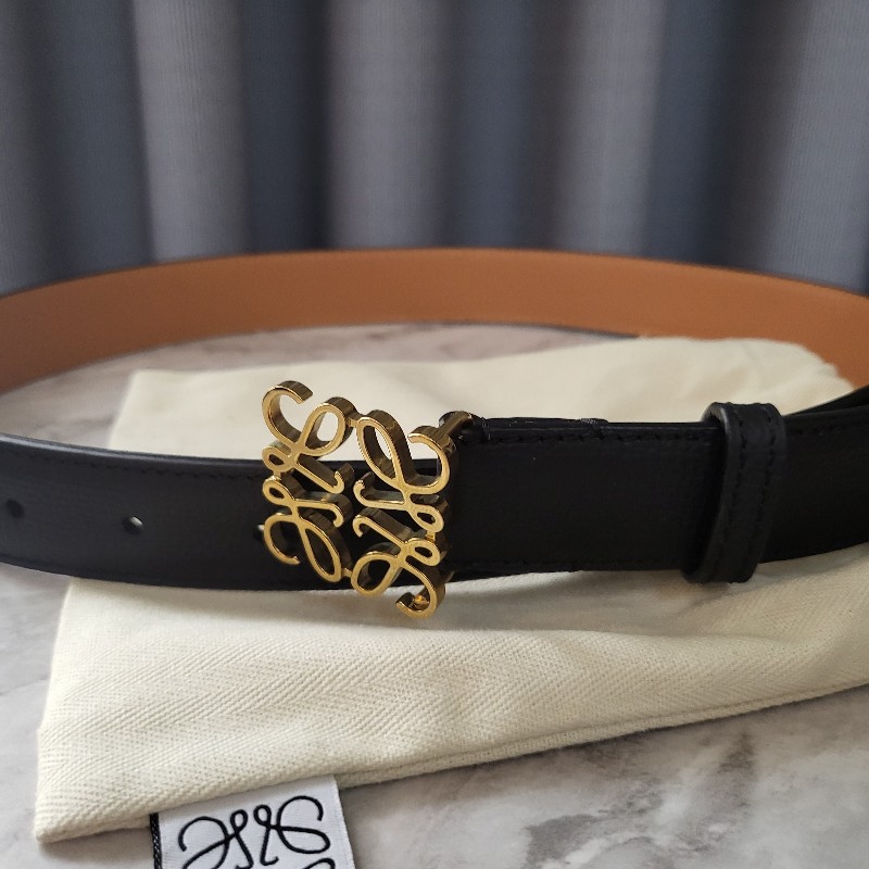 【LOEWE 】黑金皮帶😍😍 3＊75-0