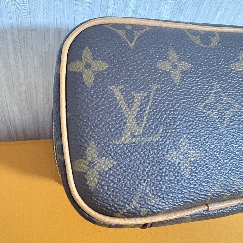 LV NICE NANO 手提包/斜背包/側背包/化妝包-7