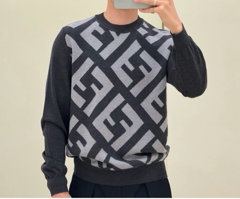 促銷品 FENDI 男仕 毛衣 48 碼-4