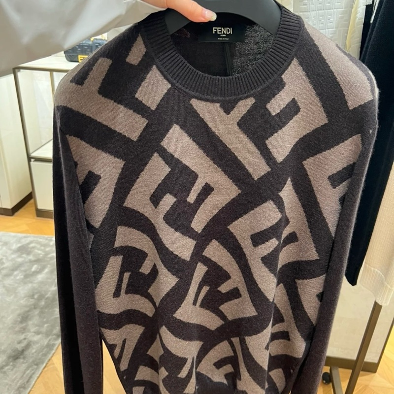 促銷品 FENDI 男仕 毛衣 48 50 碼-0