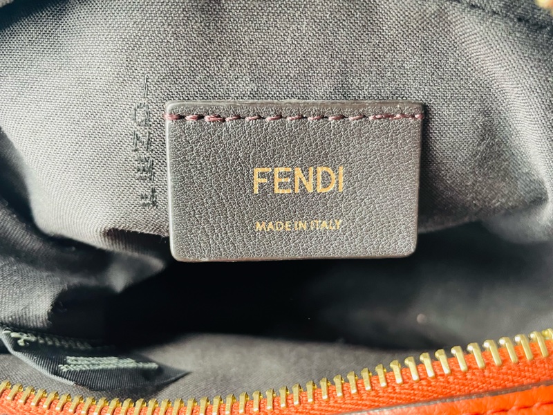 Fendi Baguette 相機包-4